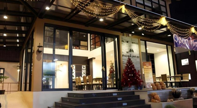 Maytara Hotel Pattaya Buitenkant foto
