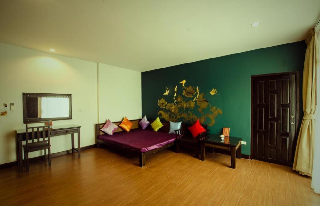 Maytara Hotel Pattaya Buitenkant foto